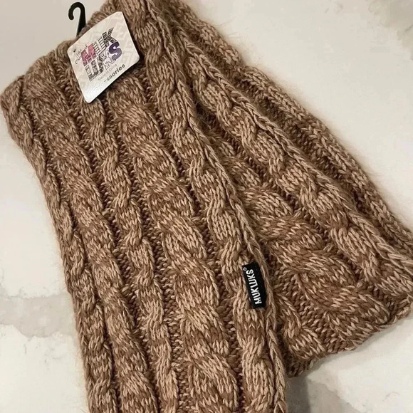 Muk Luks NWT Cable Knit Infinity Scarf Almond/Brown Cozycore Christmas Gift - Picture 2 of 4